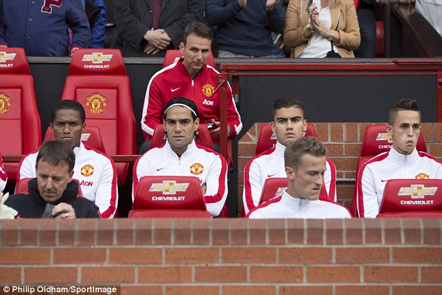 EPL Round Up: The Mancunian Galacticos Arrive